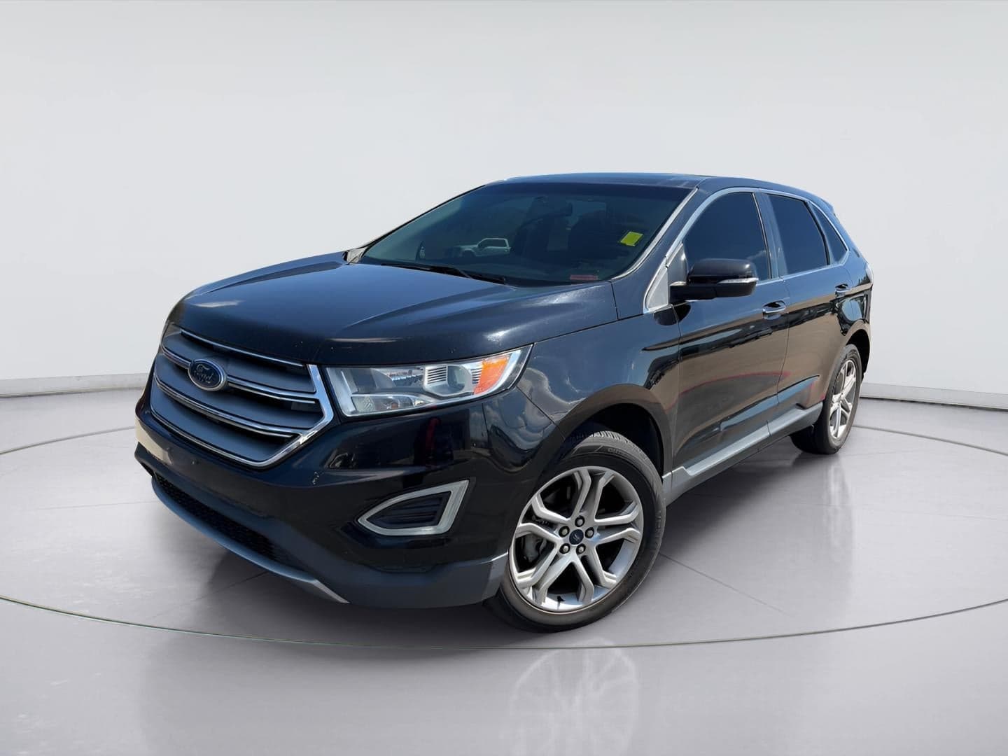 2018 Ford Edge Titanium — photo 1 of 5
