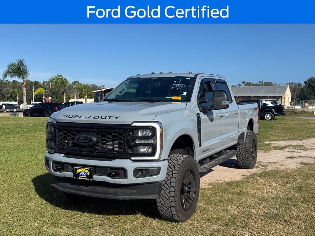 2026 Ford Super Duty F-350 SRW LARIAT — photo 1 of 5