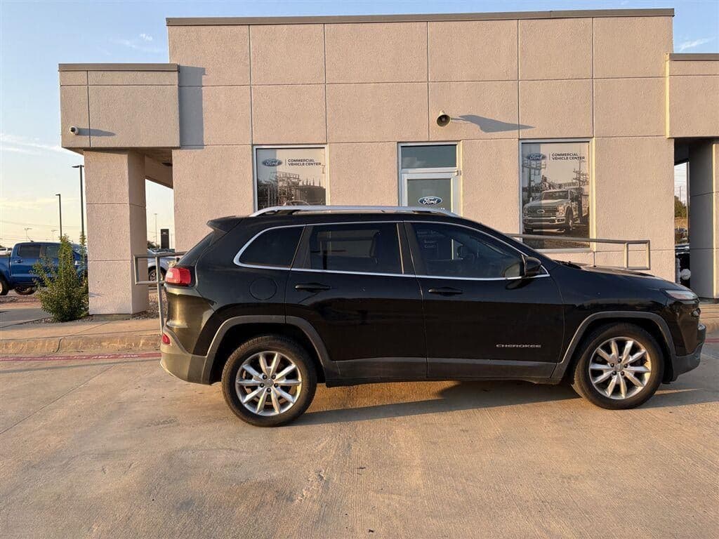 2016 Jeep Cherokee Limited — photo 1 of 4