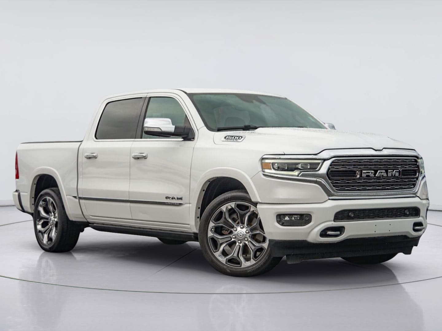 2020 RAM 1500 Limited — photo 1 of 8
