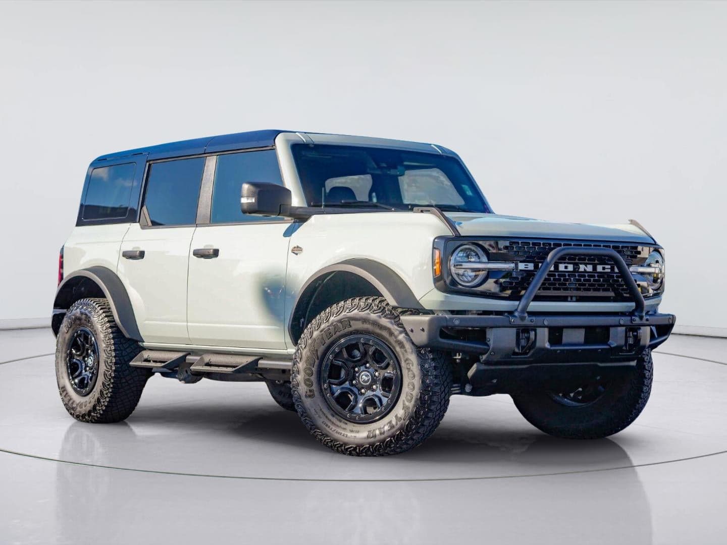 2024 Ford Bronco Wildtrak — photo 1 of 4
