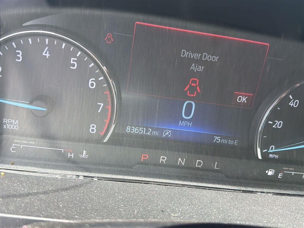 2021 Ford Explorer XLT — photo 1 of 7
