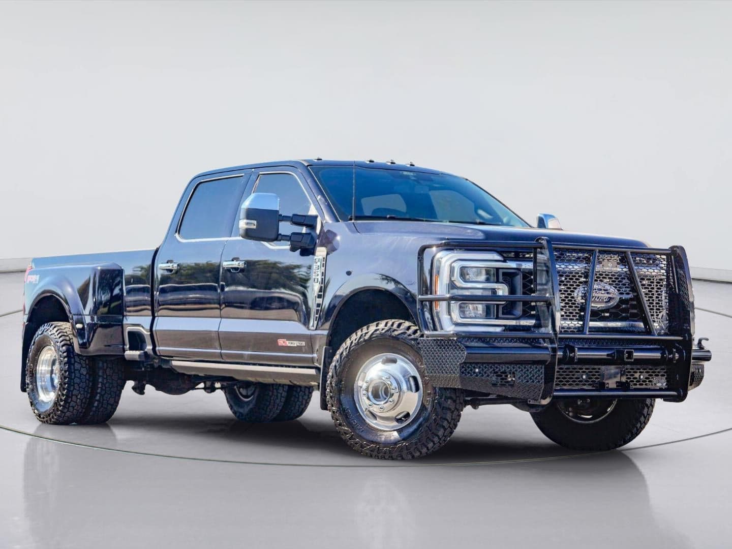 2025 Ford Super Duty F-350 DRW King Ranch — photo 1 of 5
