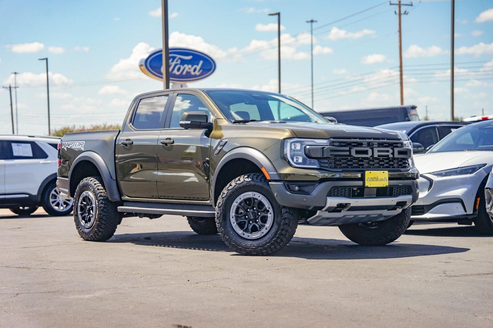 2024 Ford Ranger Raptor — photo 1 of 7