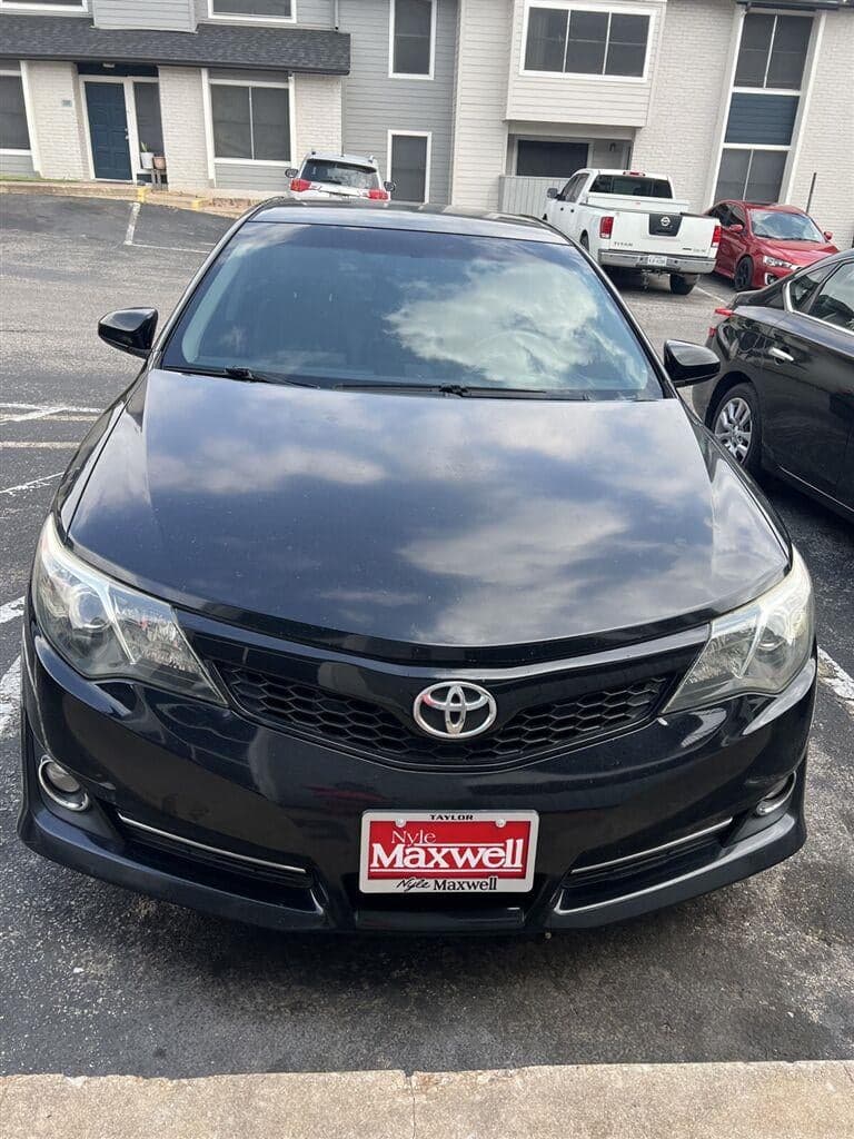 2012 Toyota Camry SE — photo 1 of 5