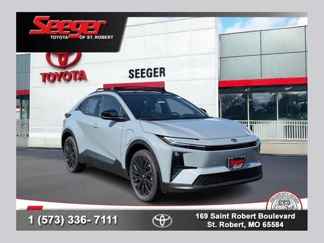2026 Toyota C-HR XSE — photo 1 of 43