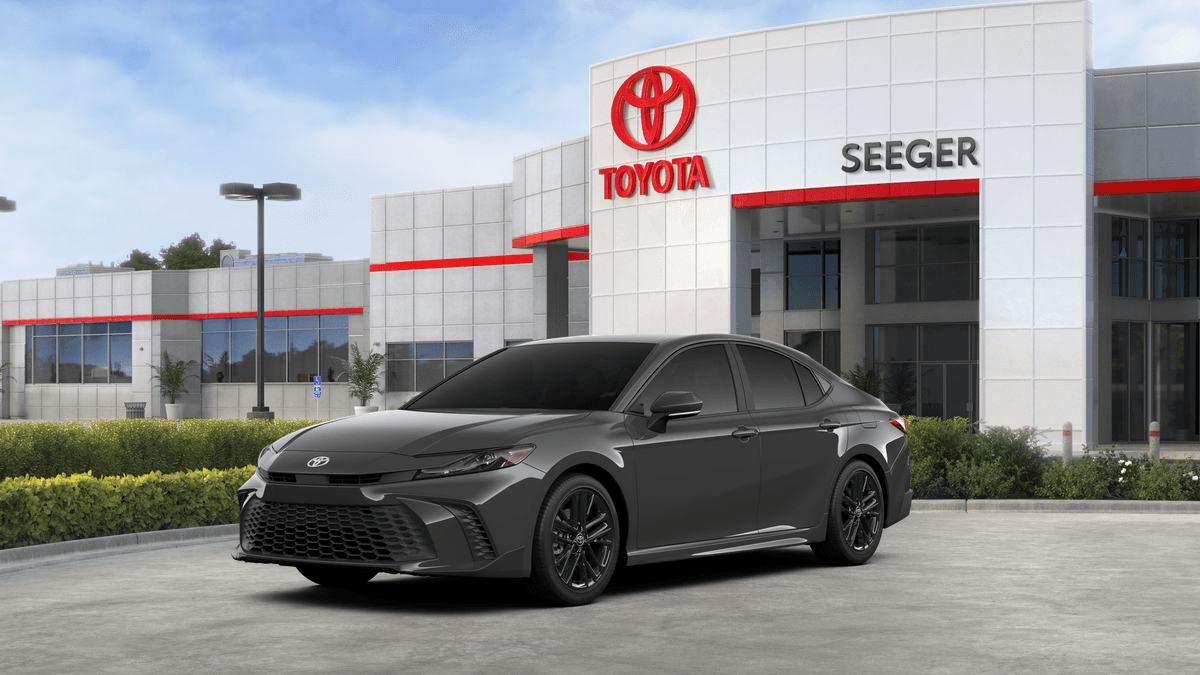 2026 Toyota Camry SE — photo 1 of 22