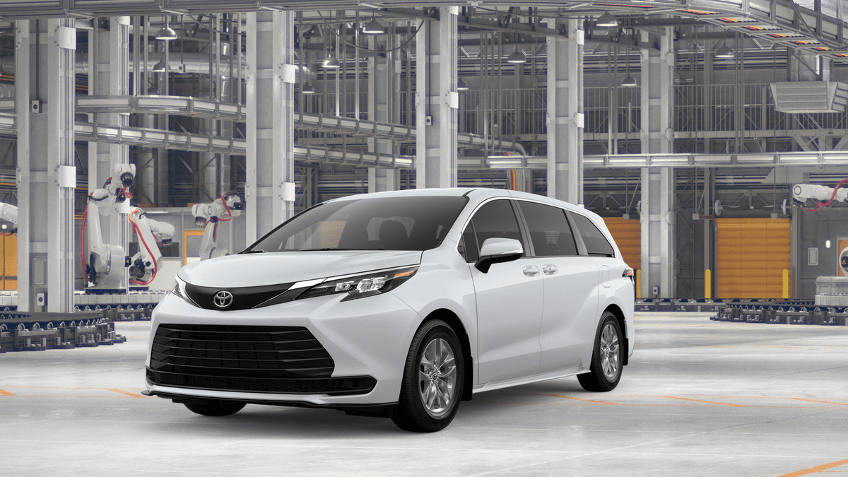 2026 Toyota Sienna LE — photo 1 of 22