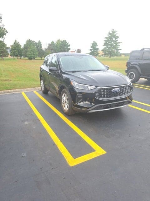 2024 Ford Escape Active — photo 1 of 5