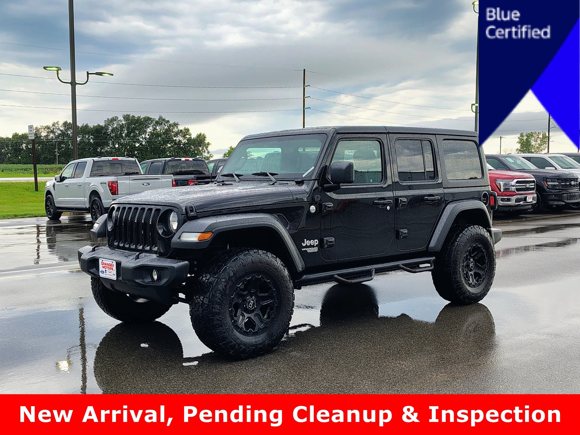 2019 Jeep Wrangler Unlimited Sport — photo 1 of 18