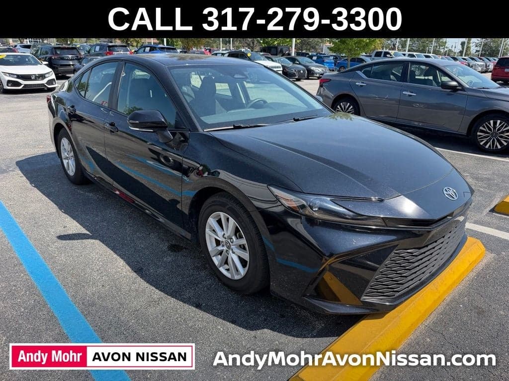 2025 Toyota Camry LE — photo 1 of 5