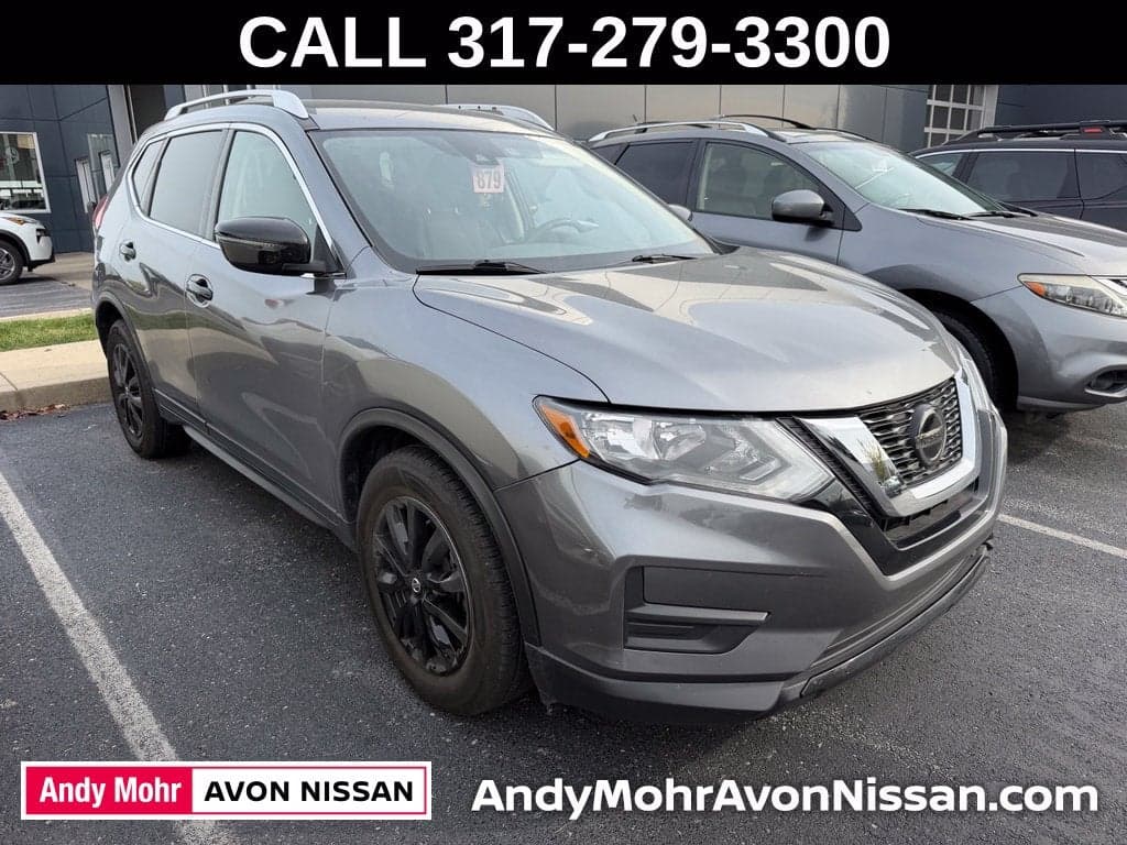 2020 Nissan Rogue SV — photo 1 of 5