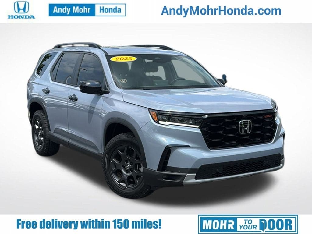 2025 Honda Pilot TrailSport — photo 1 of 33