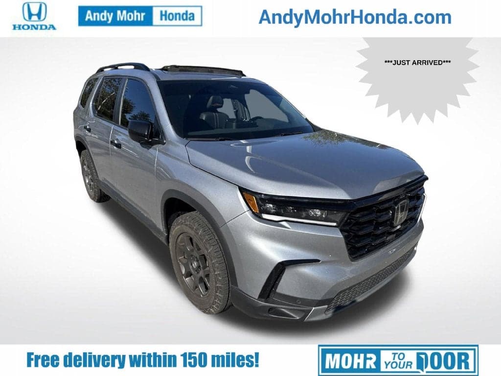 2025 Honda Pilot TrailSport — photo 1 of 5