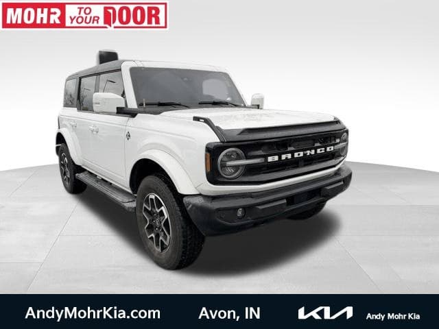 2023 Ford Bronco Outer Banks — photo 1 of 5