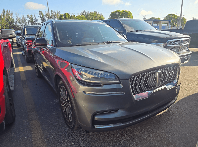 2023 Lincoln Aviator Reserve — photo 1 of 22