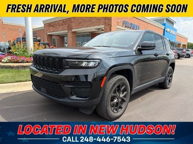 2025 Jeep Grand Cherokee Altitude — photo 1 of 5