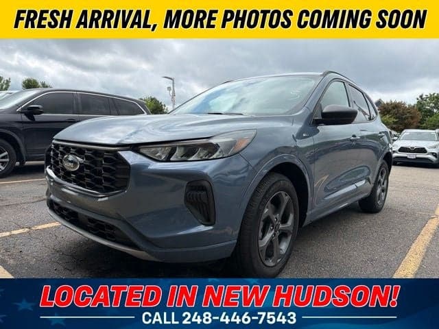 2024 Ford Escape ST-Line — photo 1 of 5