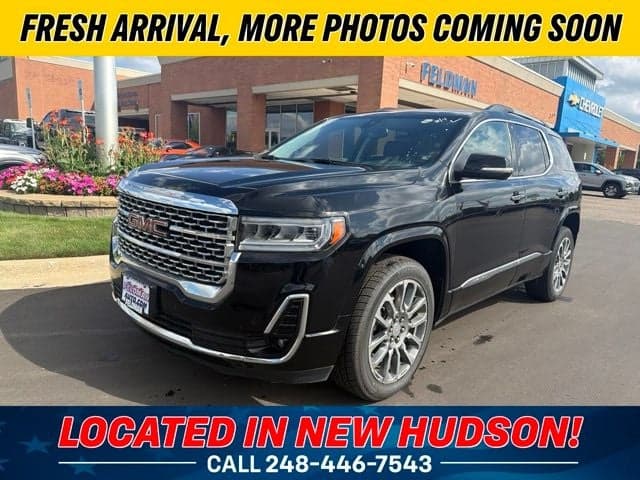 2023 GMC Acadia Denali — photo 1 of 5