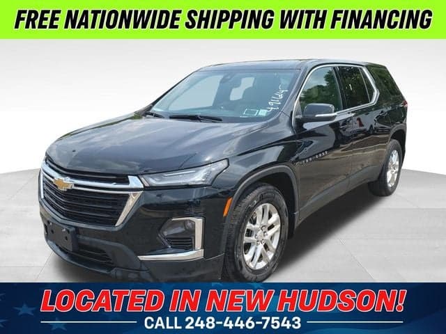 2023 Chevrolet Traverse LS — photo 1 of 17