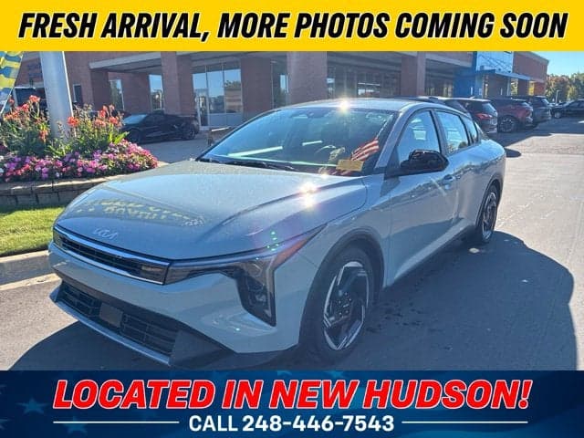 2025 Kia K4 EX — photo 1 of 17