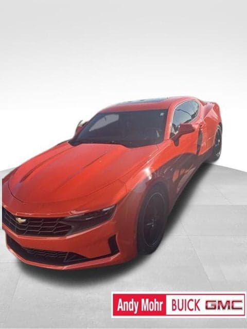 2019 Chevrolet Camaro 1LT — photo 1 of 5