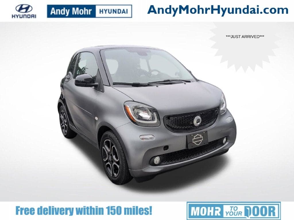 2016 Smart fortwo Passion — photo 1 of 28