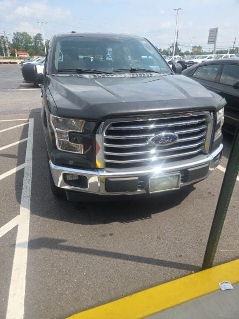 2017 Ford F-150 XLT — photo 1 of 3