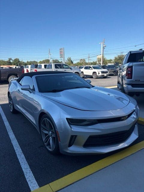 2017 Chevrolet Camaro Base — photo 1 of 3