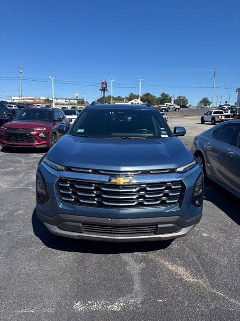 2025 Chevrolet Equinox AWD LT — photo 1 of 2