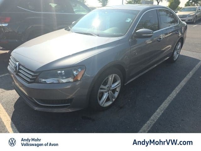 2014 Volkswagen Passat 1.8T SE w/Sunroof — photo 1 of 19