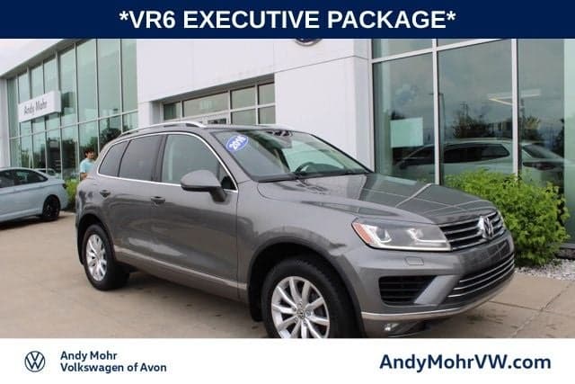 2016 Volkswagen Touareg VR6 FSI Executive — photo 1 of 61