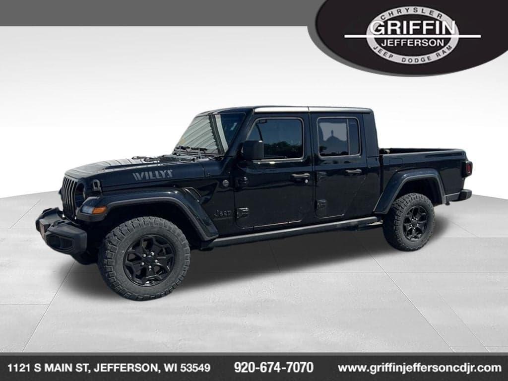 2022 Jeep Gladiator Willys 4WD Near Milwaukee WI — photo 1 of 6