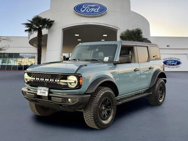2022 Ford Bronco Wildtrak — photo 1 of 32