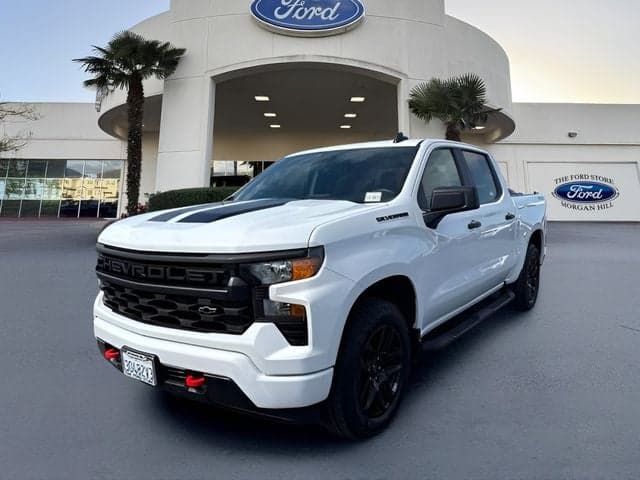 2023 Chevrolet Silverado 1500 Custom — photo 1 of 30