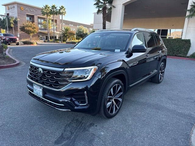 2024 Volkswagen Atlas 2.0T SEL Premium R-Line — photo 1 of 5