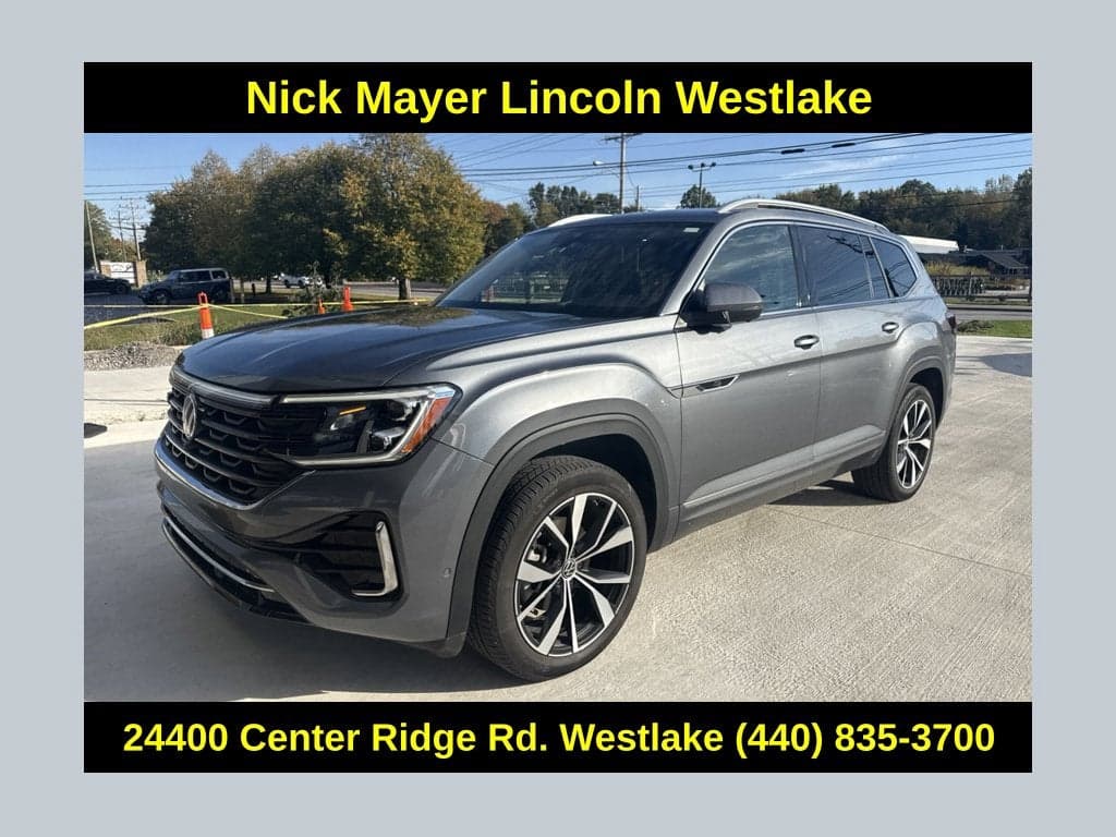 2024 Volkswagen Atlas 2.0T SEL Premium R-Line — photo 1 of 5