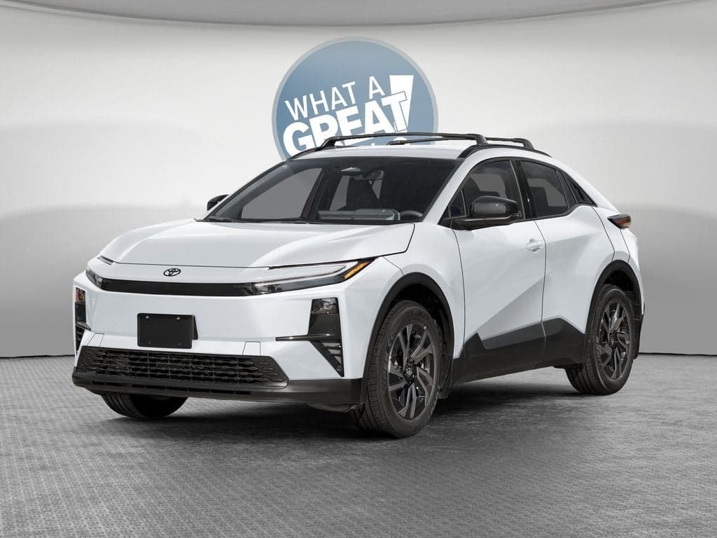 2027 Toyota C-HR SE — photo 1 of 11