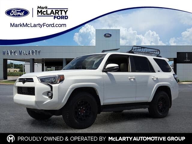 2024 Toyota 4Runner SR5 Premium — photo 1 of 31