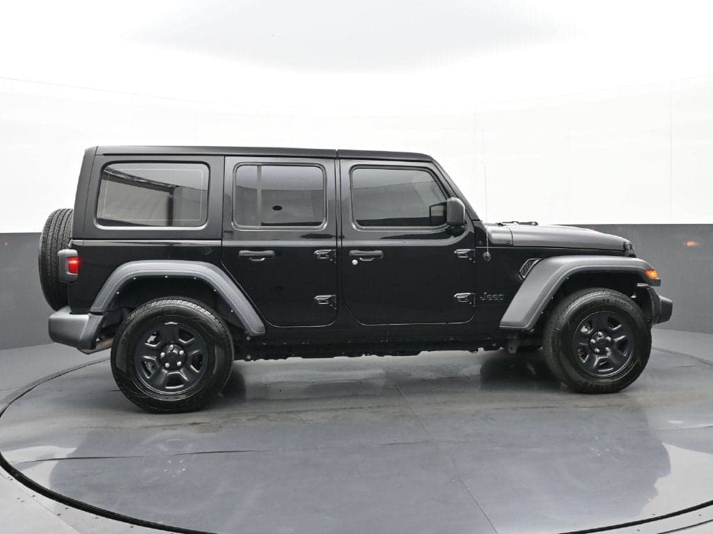 2023 Jeep Wrangler Sport — photo 1 of 5