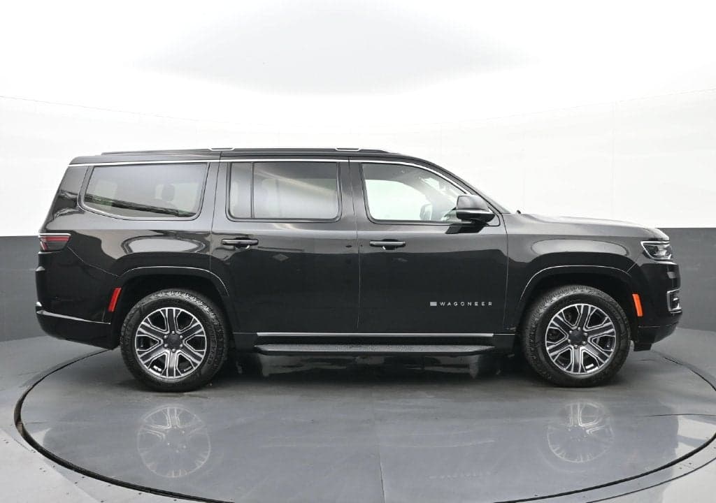 2024 Jeep Wagoneer Series II — photo 1 of 5