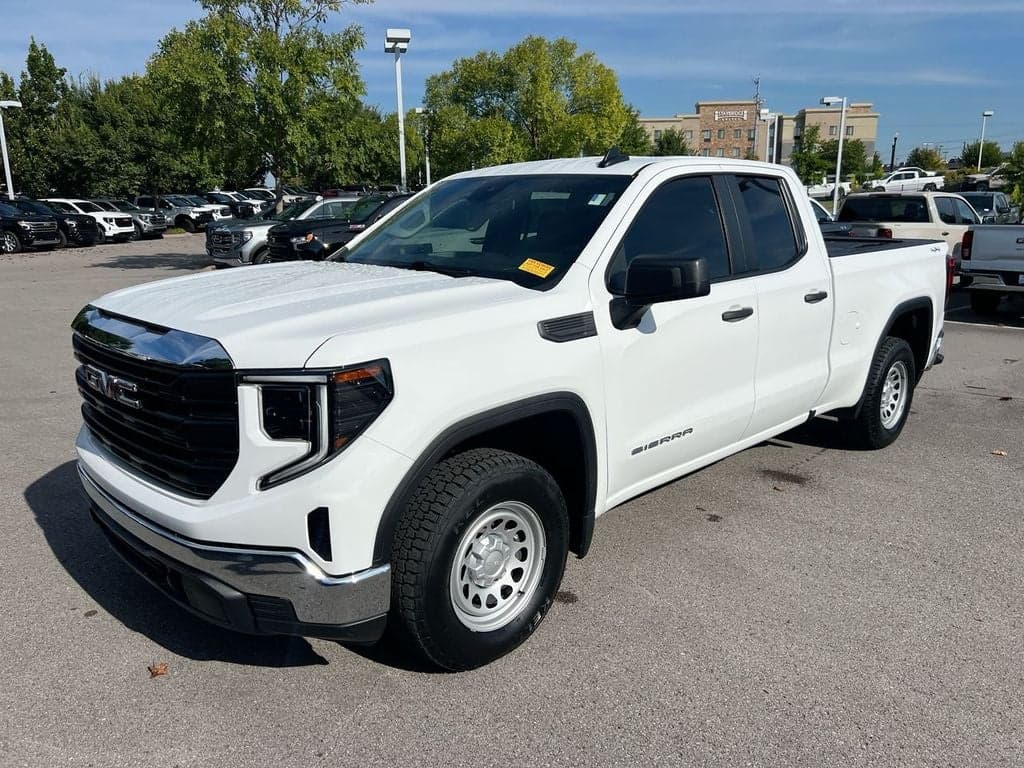 2024 GMC Sierra 1500 Pro — photo 1 of 18