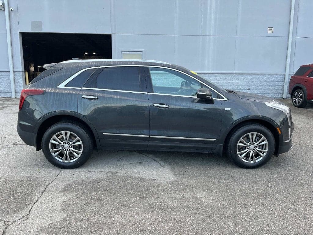 2021 Cadillac XT5 Base — photo 1 of 5