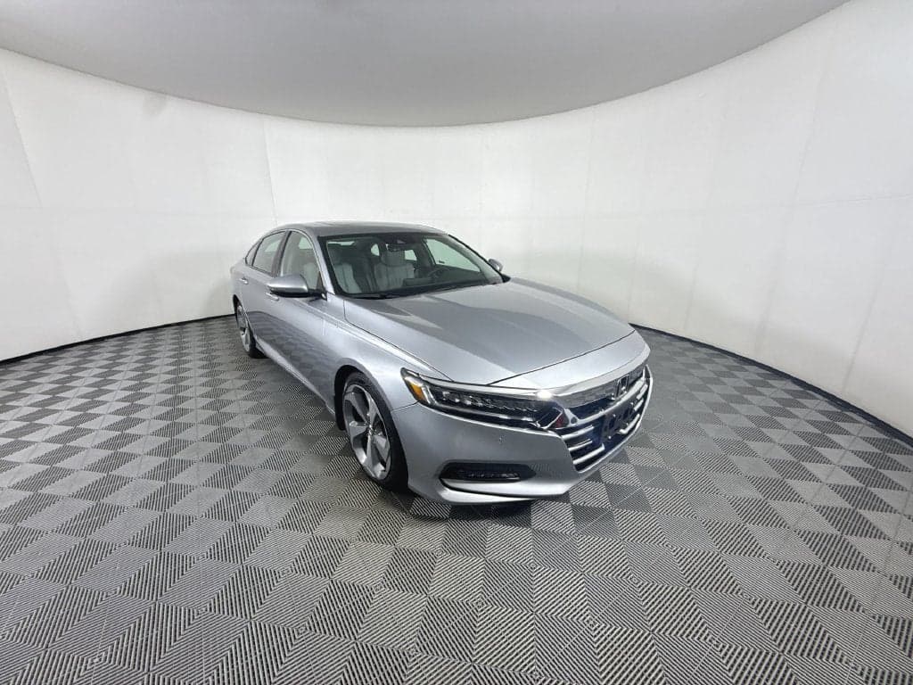 2018 Honda Accord Sedan Touring 2.0T — photo 1 of 5