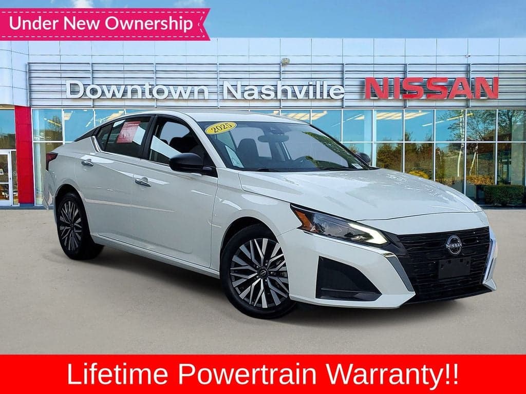 2025 Nissan Altima 2.5 SV — photo 1 of 35