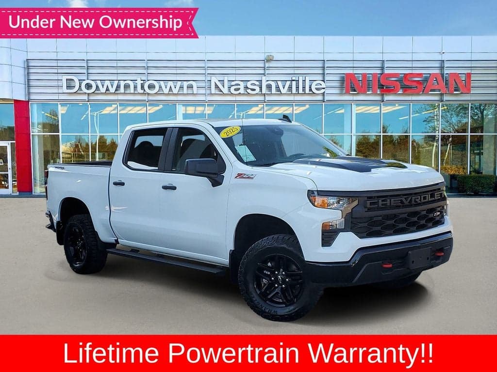 2025 Chevrolet Silverado 1500 Custom Trail Boss — photo 1 of 35