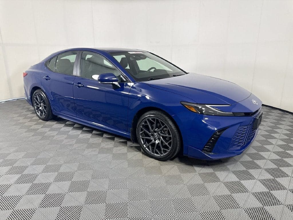 2025 Toyota Camry XSE — photo 1 of 5