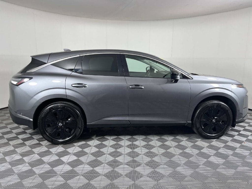 2025 Nissan Murano SV — photo 1 of 5
