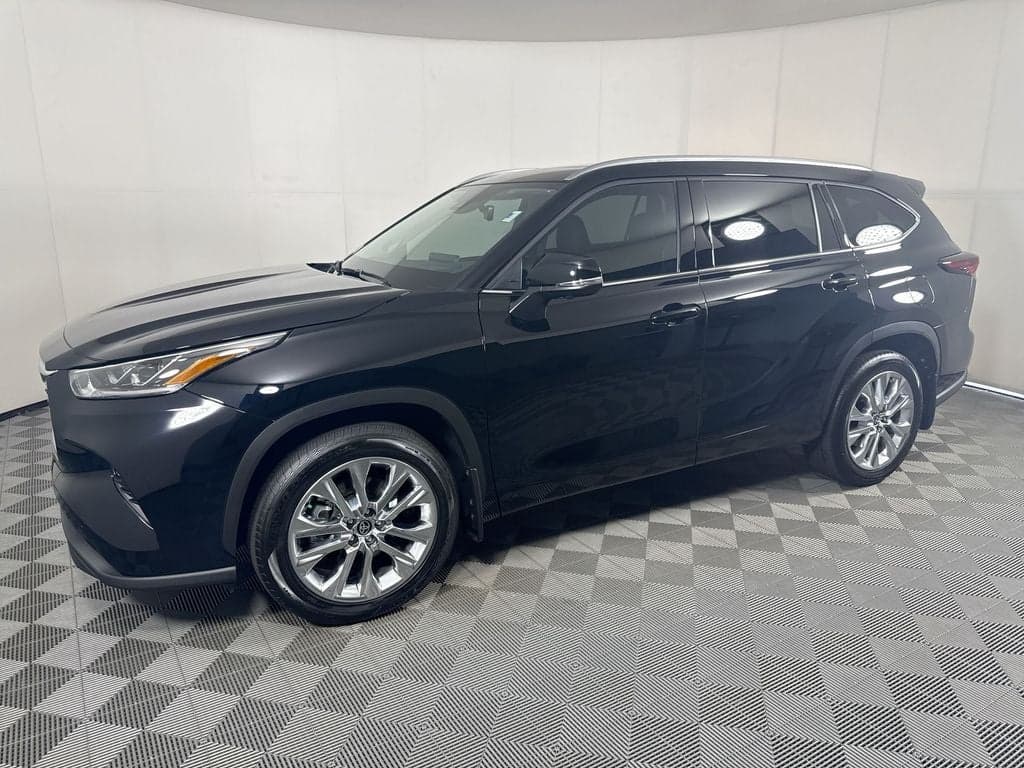 2026 Toyota Highlander Limited — photo 1 of 61