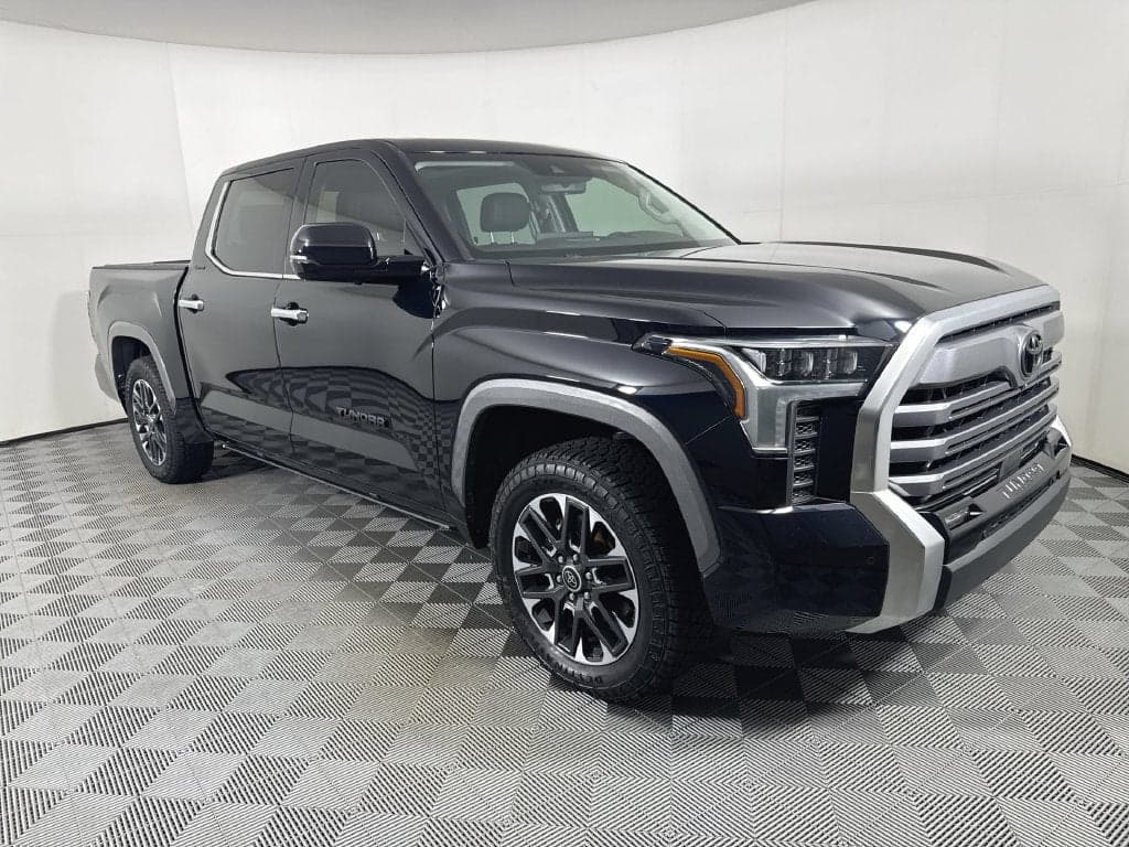 2024 Toyota Tundra 4WD Limited — photo 1 of 5